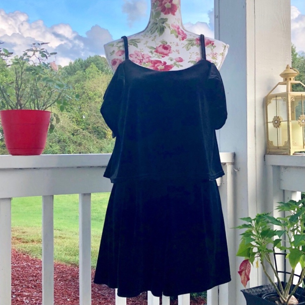 Velvet Cold Shoulder Romper - Picture 2 of 5